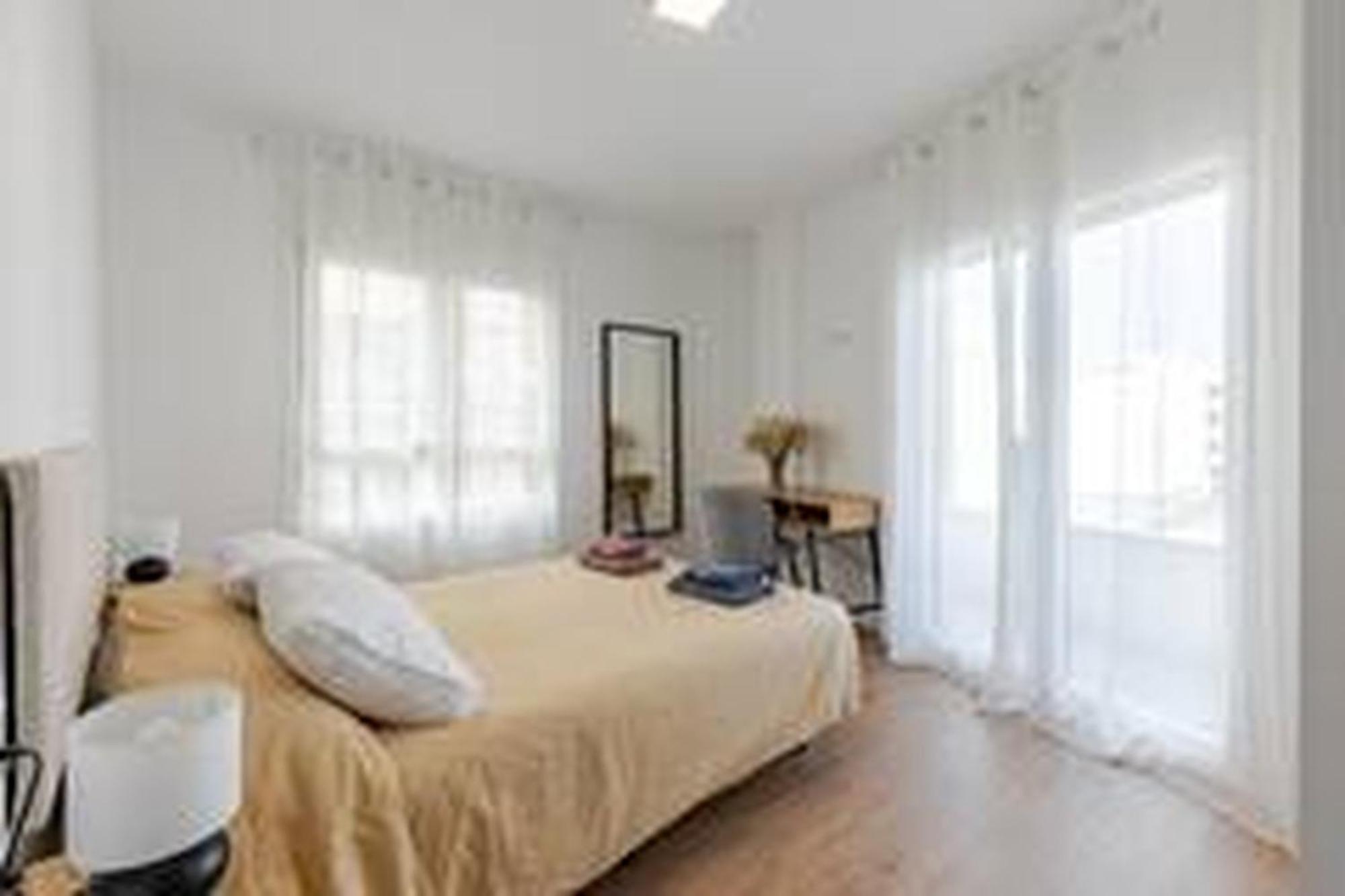 Apartamentos Nuevo Con Aire Y Wifi Águilas Zewnętrze zdjęcie